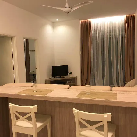 Pangsapuri 120 m² dengan 3 bilik tidur dan 2 bilik mandi peribadi di Ringlet Luaran gambar